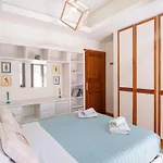 Yellow Sun Marine Apt