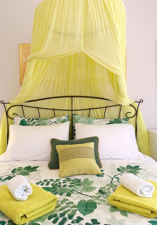 Yellow Sun Marine Apartment