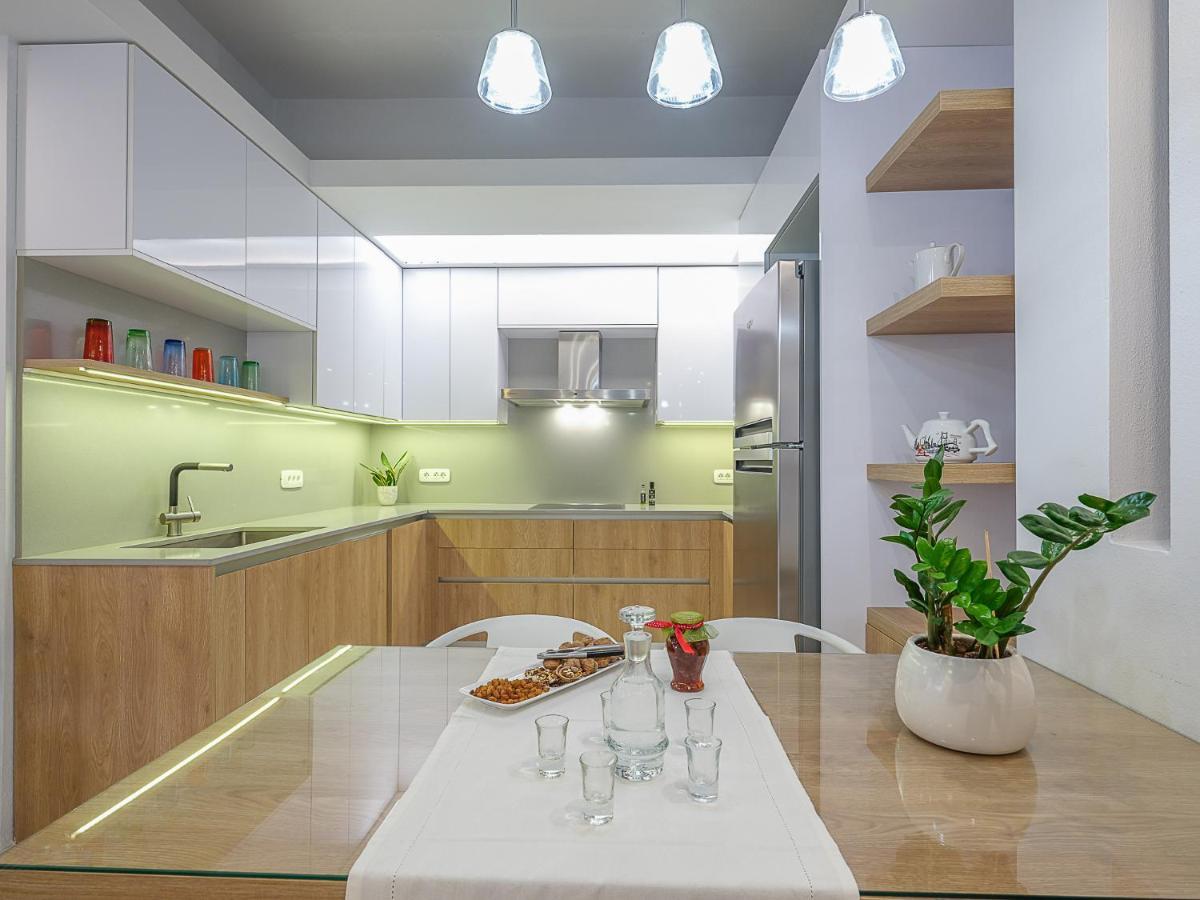 Yellow Sun Marine Apartment