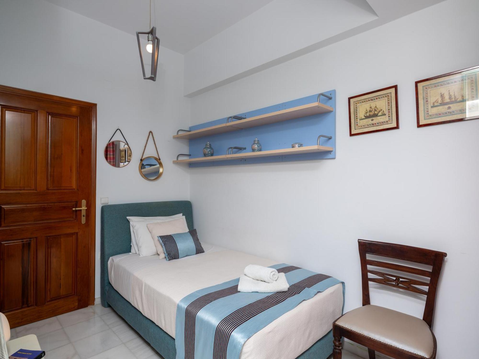 Yellow Sun Marine Apartment *